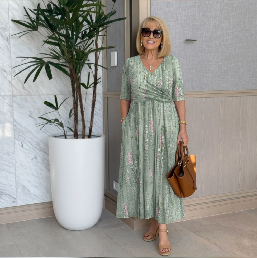 Celia | Elegante vestido midi con cuello en V