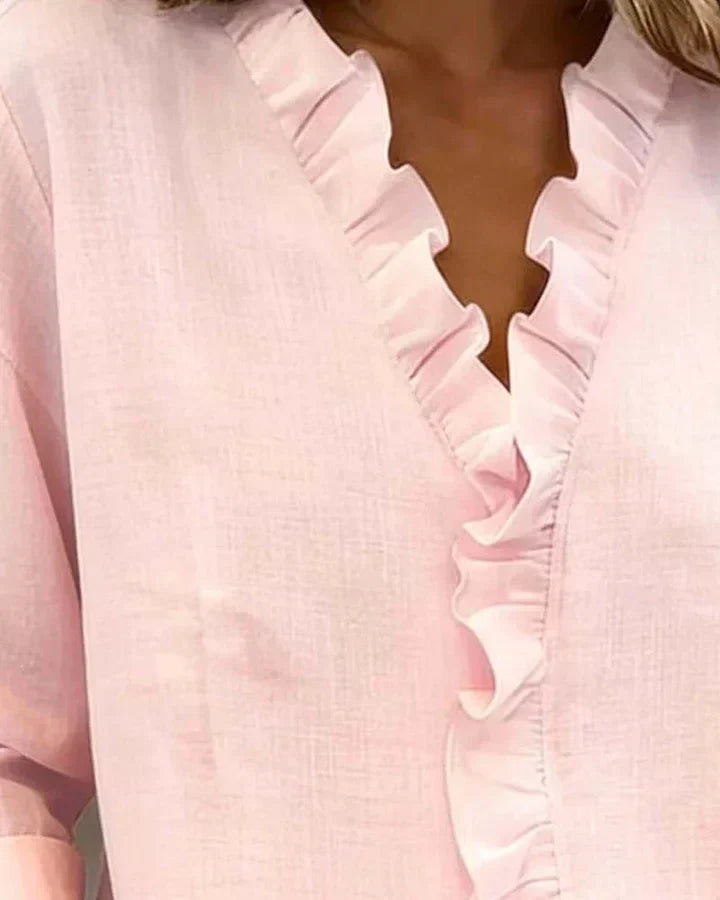 Yvonne | Blusa con volantes, cuello en V y manga larga